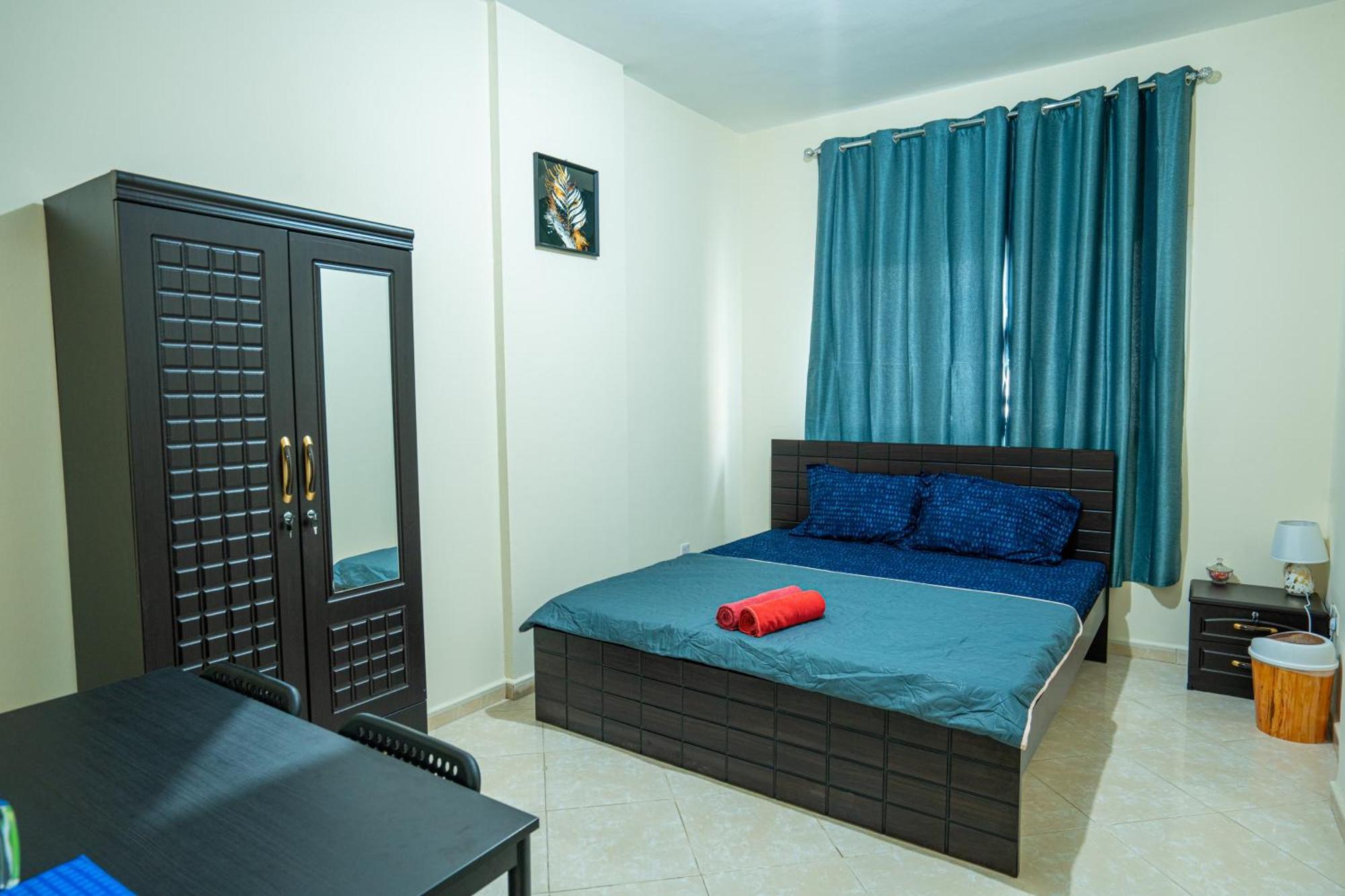Hospedagem domiciliar Abudhabi Tourist Family Calm S12 Baith Al Jannah Llc